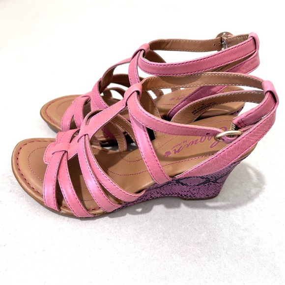 Pink leather straps snake print high heeled sandals NWOT - Picture 8 of 12